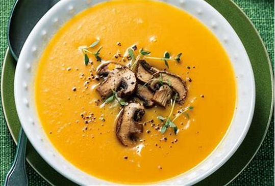 Sopa de cogumelos e abóbora